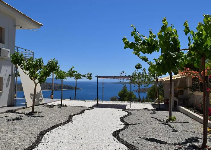 Avatonblue Nafplio Villa *